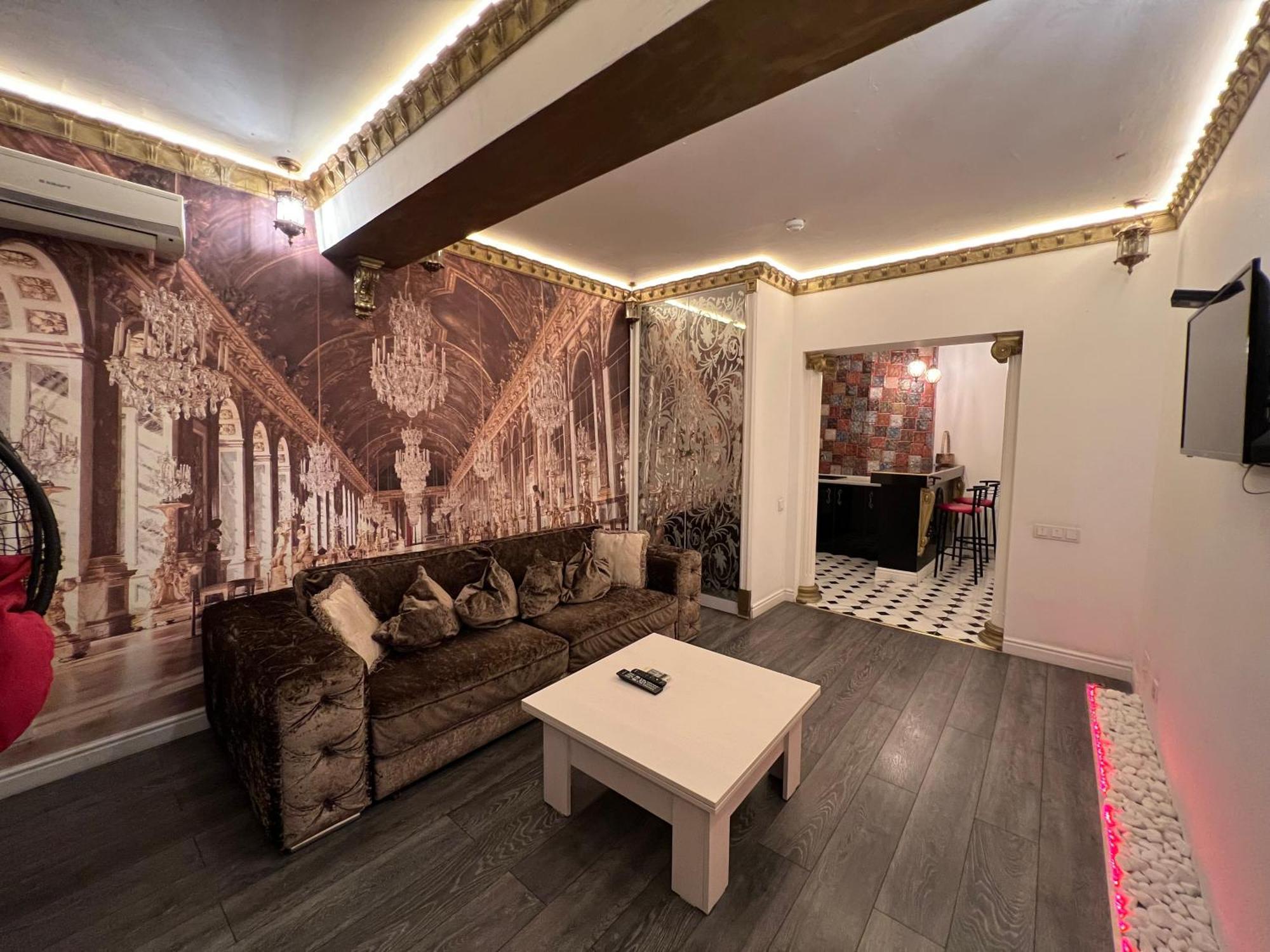 2 Bedrooms Heart Of City Center คีชีเนา ภายนอก รูปภาพ