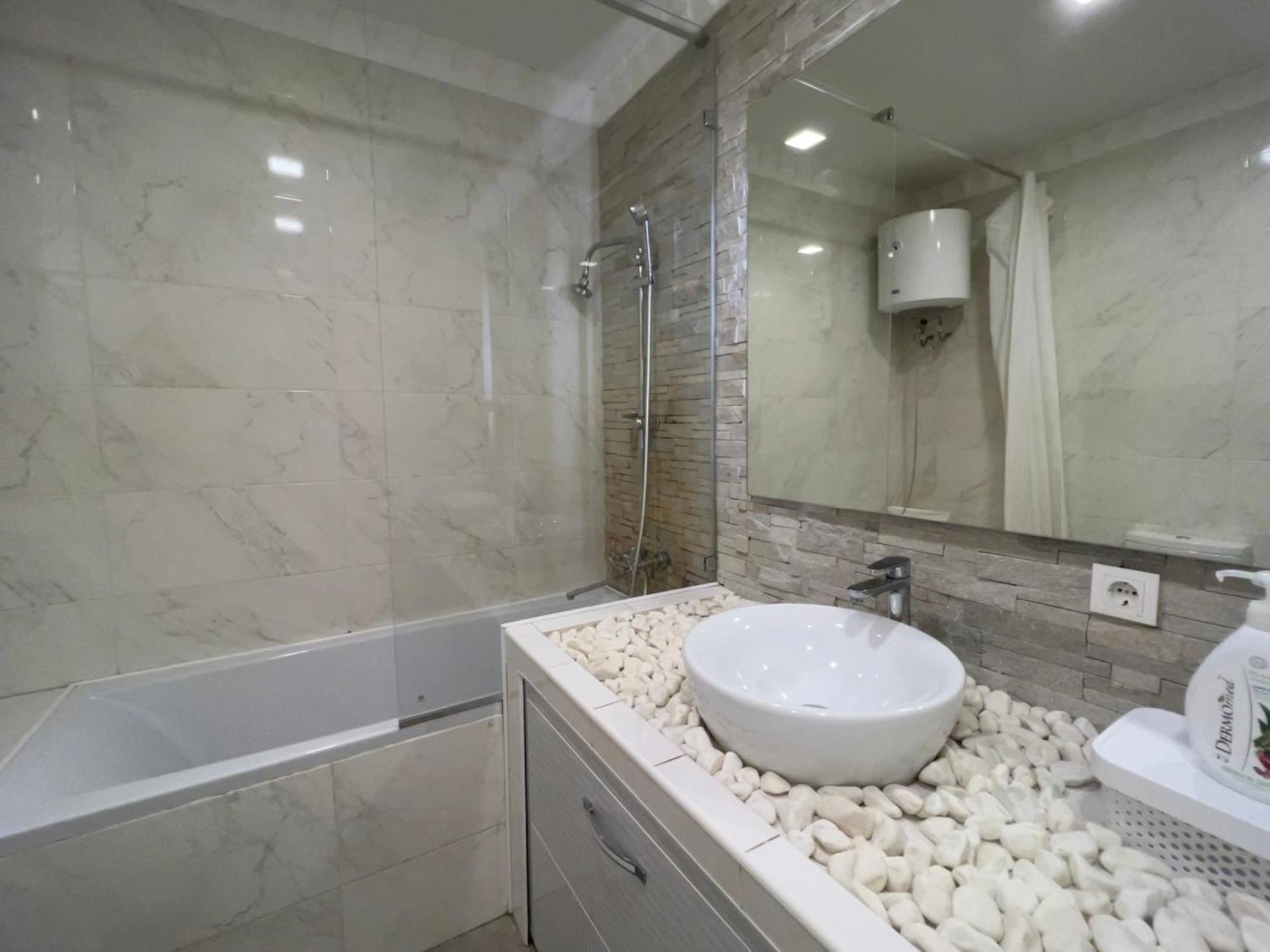 2 Bedrooms Heart Of City Center คีชีเนา ภายนอก รูปภาพ