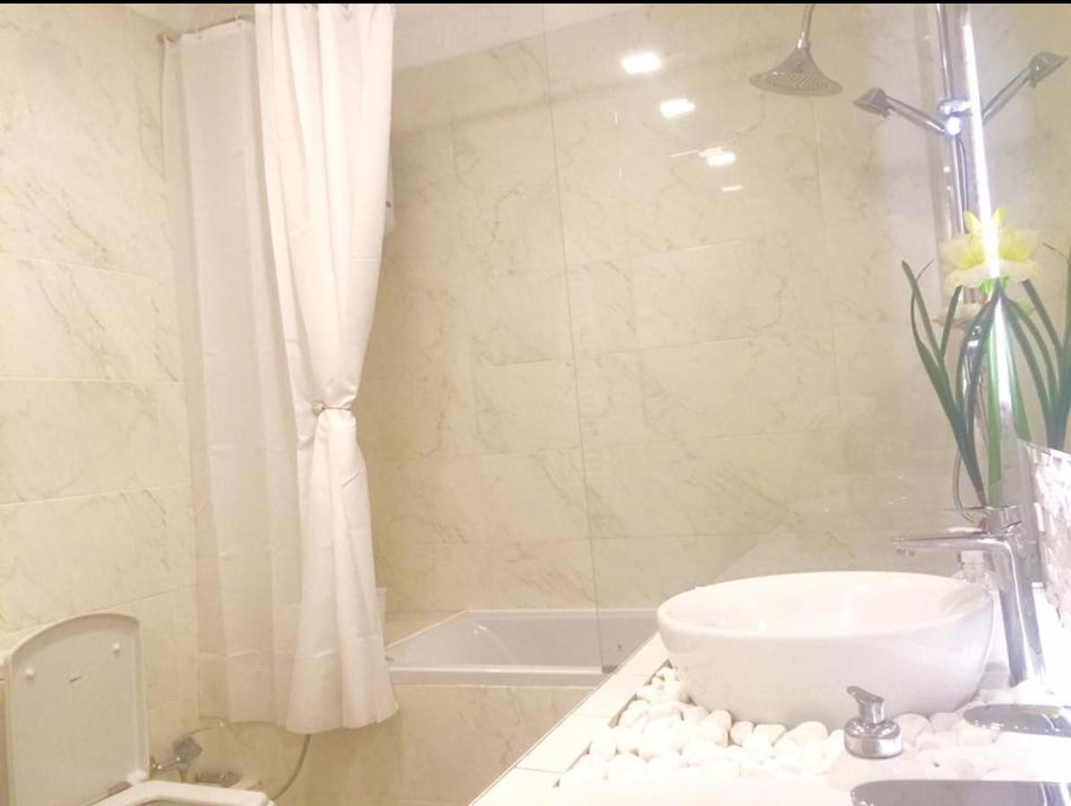 2 Bedrooms Heart Of City Center คีชีเนา ภายนอก รูปภาพ